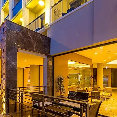 Hotel Ada Julian