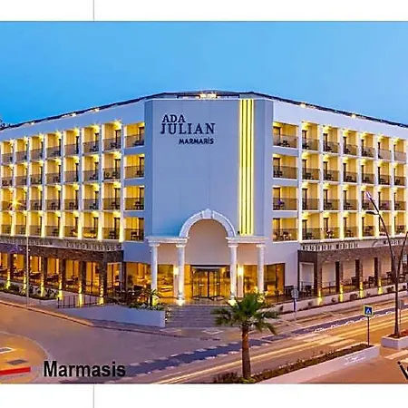 호텔 Ada Julian 4*
