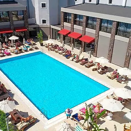 Ada Julian 4*